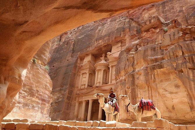 2 Day Adventure to Petra, Wadi Rum, Dead Sea from Amman - Day 1: the long road south to Petra