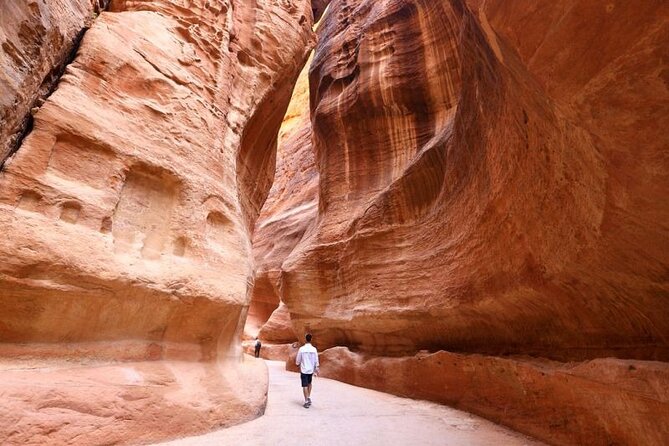 2-Day Tour: Petra, Wadi Rum, and 3Hour Stop at Aqaba or Dead Sea - What this two-day Jordan trip is really offering