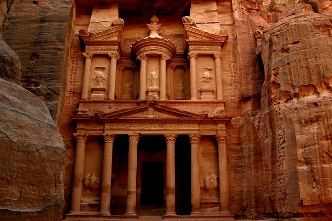 2-Day Tour: Petra, Wadi Rum, and 3Hour Stop at Aqaba or Dead Sea - Aqaba on Day 2: a short Red Sea pause