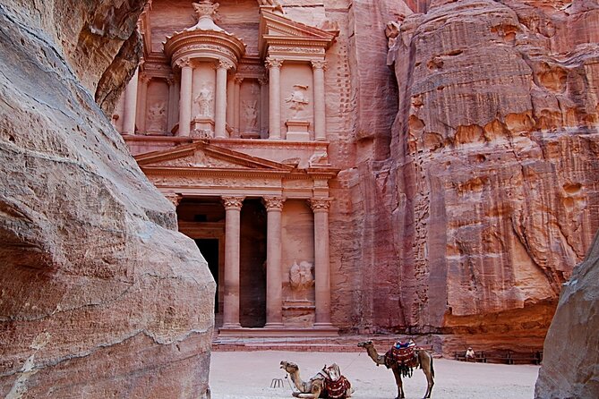 2-Day Tour: Petra, Wadi Rum, and 3Hour Stop at Aqaba or Dead Sea - Transport, group size, and the comfort factor