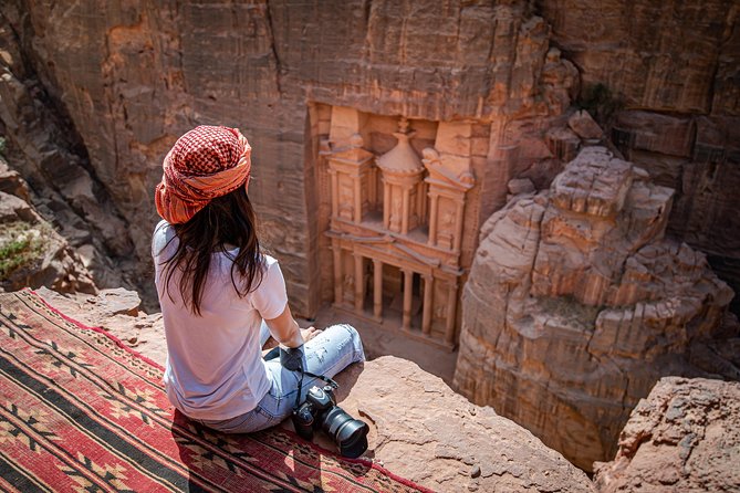 2-Night Private Wonder Tour of Petra and Wadi Rum Overnight from Amman - Entering Petra through the Siq