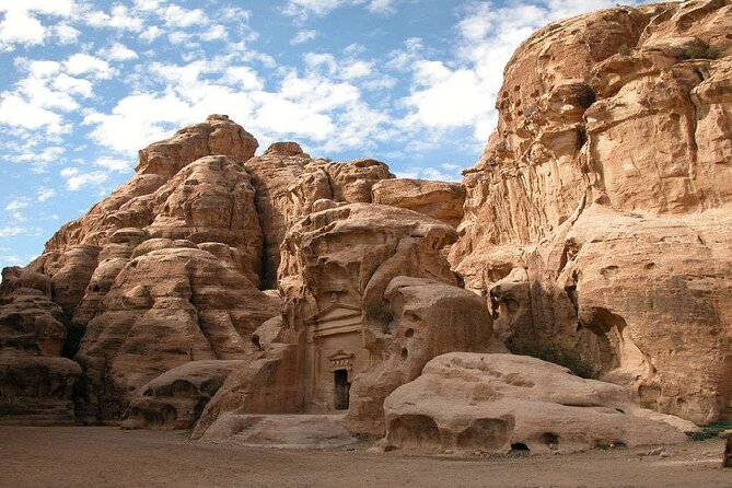 3-hour Private Guided Tour In Petra with hotel pick up. - The Treasury: Petra’s Famous First Reveal