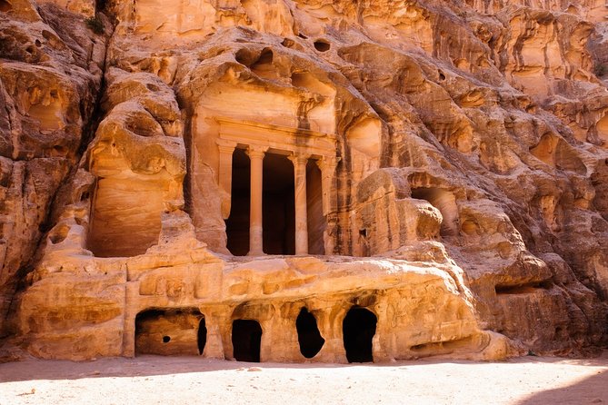 4-Day Excursion of Aqaba, Wadi Rum, Petra, King's Way - Day one: Amman to Aqaba and the Red Sea