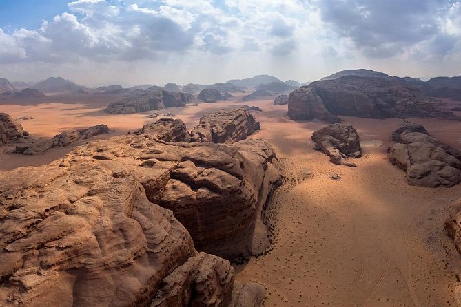 4 Days tour Petra & Wadi Rum Tour from Aqaba Airport - Entering Petra through the Siq