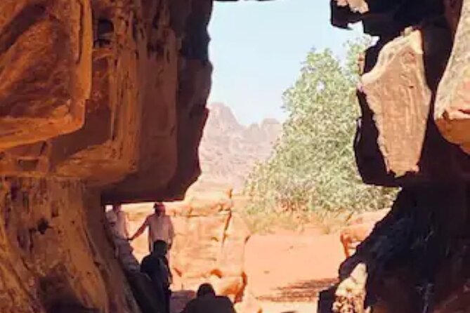 4 Hour Jeep Tour Wadi Rum Desert Highlights (morning or sunset) - Sunset option: a final desert viewpoint