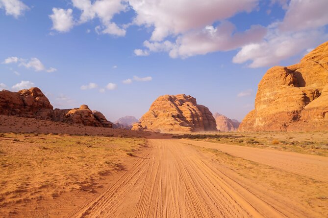 4x4 Full-Day Desert Tour - Um Fruth Rock Bridge and Um Sabatah