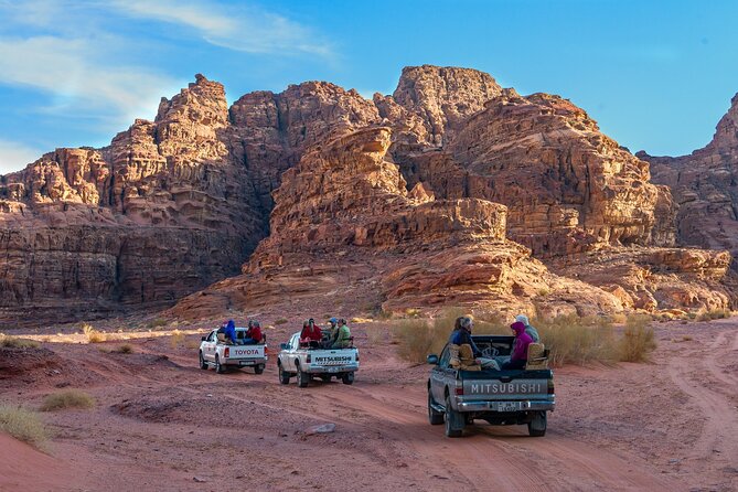 5 Hour Jeep Tour with Meal and Accommodation - Food, tea, and the evening at camp