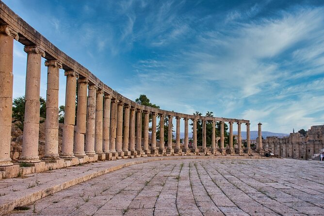 7 Days Jordan Sightseeing Tour - Day 2: Petra, the centerpiece of Jordan