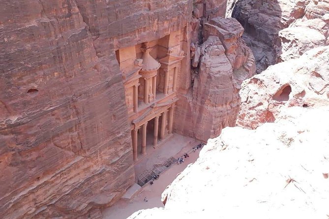 Airport Shuttle to/from Petra (Private) - Vehicle comfort and onboard extras