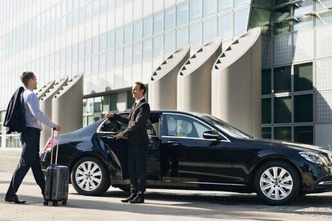 Amman Airport Private Round-Trip Transfer to Amman - The Ride Into Amman, 35 to 45 Minutes