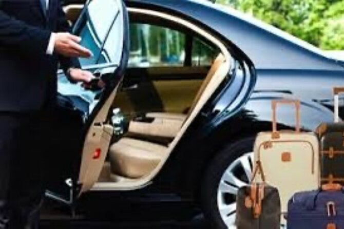 Amman Airport Private Transfer To Multi Destinations - Heading toward Amman from the airport