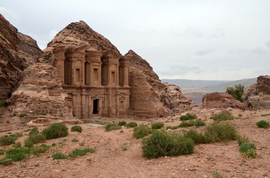 Amman: Amman, Jerash, Petra, Wadi Rum, Dead Sea 3-days Tour. - Jerash and the long Roman street