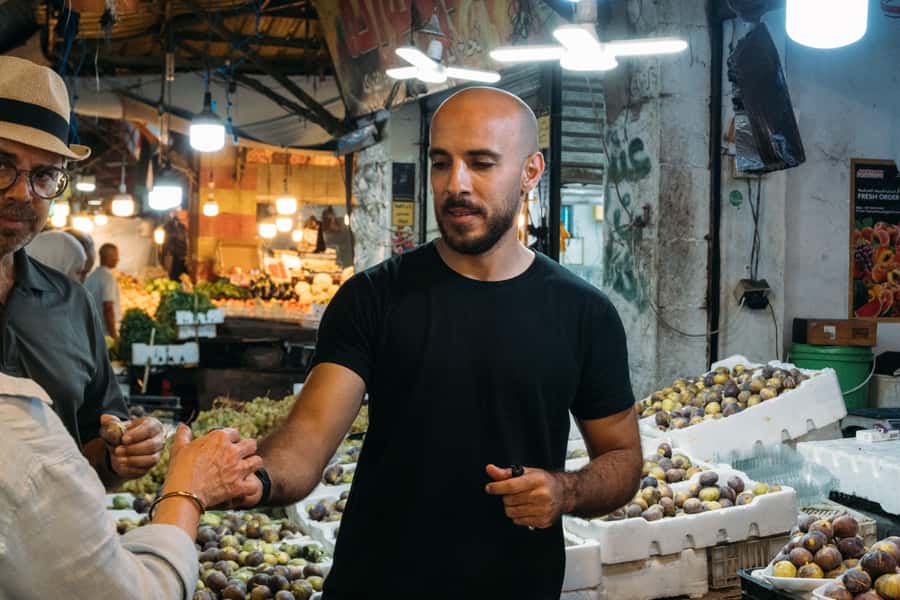 Amman: Guided Food Tour in Downtown - Starting beside the fountain at Paris Square