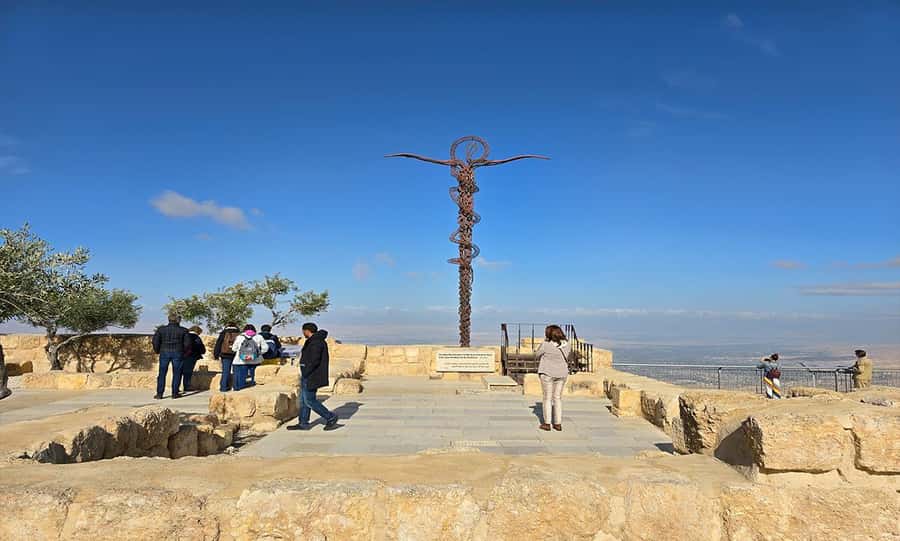 Amman: Madaba City, Mount Nebo & Dead Sea Private Day Tour - Madaba Archaeological Park and Saint John Church