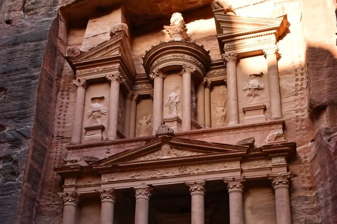 Amman or Amman Airport Private Transfer To Petra - Why a private car can beat a taxi queue