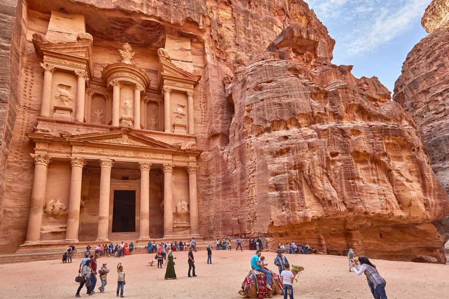 Amman: Private 2-Day Tour to Petra, Wadi Rum & Dead Sea - The overnight question: Petra hotel or Wadi Rum camp