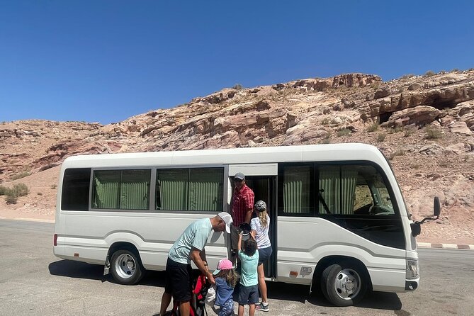 Aqaba Airport Transfer to Petra - What the driver service is like