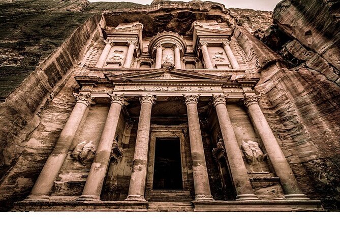 Discover the treasures of Jordan 8-Day Tour - Jerash, Ajloun Castle, and the green north