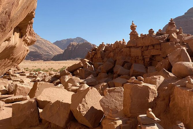 Discover Wadi Rum by 4x4 with a Bedouin guide - An overnight under the Wadi Rum stars