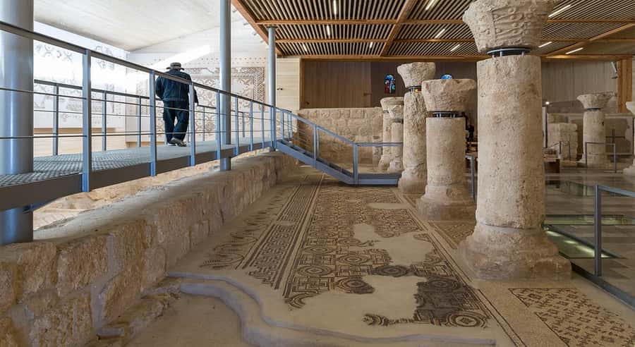 From Amman Airport: 4-Night Private Jordan Cultural Tour - Airport arrival and your first night in Amman