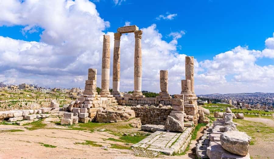 From Amman: Full day Jerash and Amman city Tour - Starting at King Abdullah I Mosque