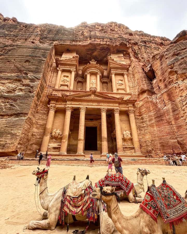 From Amman: Full-Day Private or Group Tour to Petra - Entering Petra through the Siq