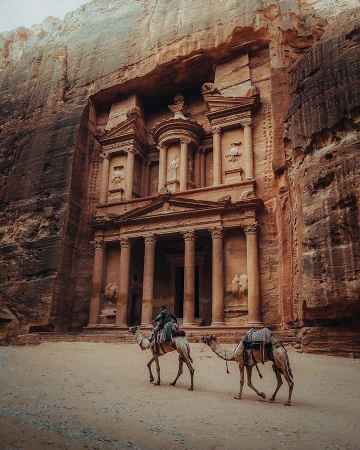 From Amman: Full-Day Private or Group Tour to Petra - What the driver service adds