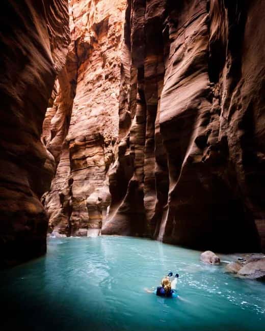 From Amman or Madaba: Wadi Mujib Hiking Tour - Entering Wadi Mujib at 10:00 AM