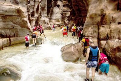 From Amman or Madaba: Wadi Mujib Hiking Tour
