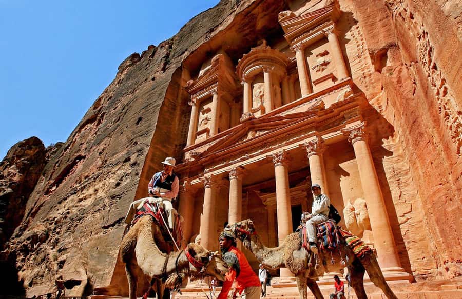 From Amman: Petra and Dead Sea Private Day Tour - What the $58 price delivers