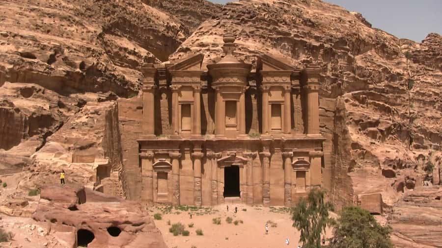 From Amman: Private Day Trip to Petra with Pickup - Entering Petra through the Siq