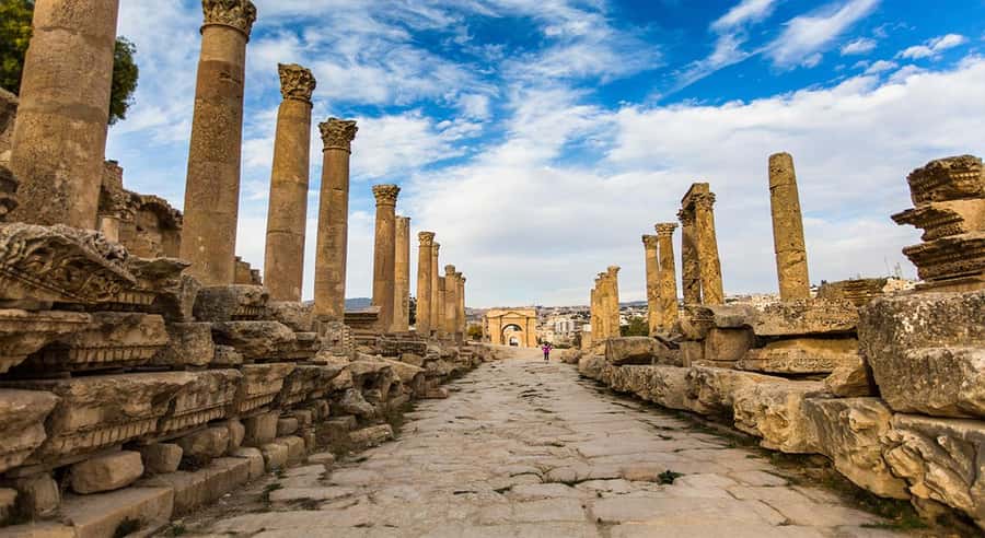 From Amman: Private Half-Day Tour to Jerash - Leaving Amman in a private car