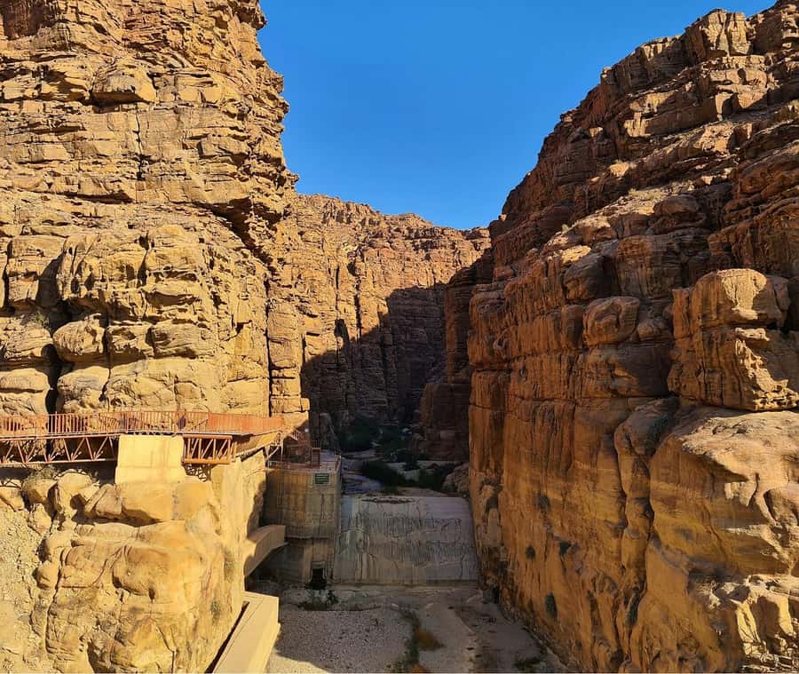 From Amman:To Al-Mujib Canyon & Dead Sea Salt Beach Day Trip - The drivers and the feel of the day