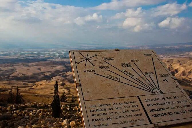From Amman to the Dead Sea: Tour Madaba & Mt. Nebo with Lunch - Four hours at the Holiday Inn Dead Sea