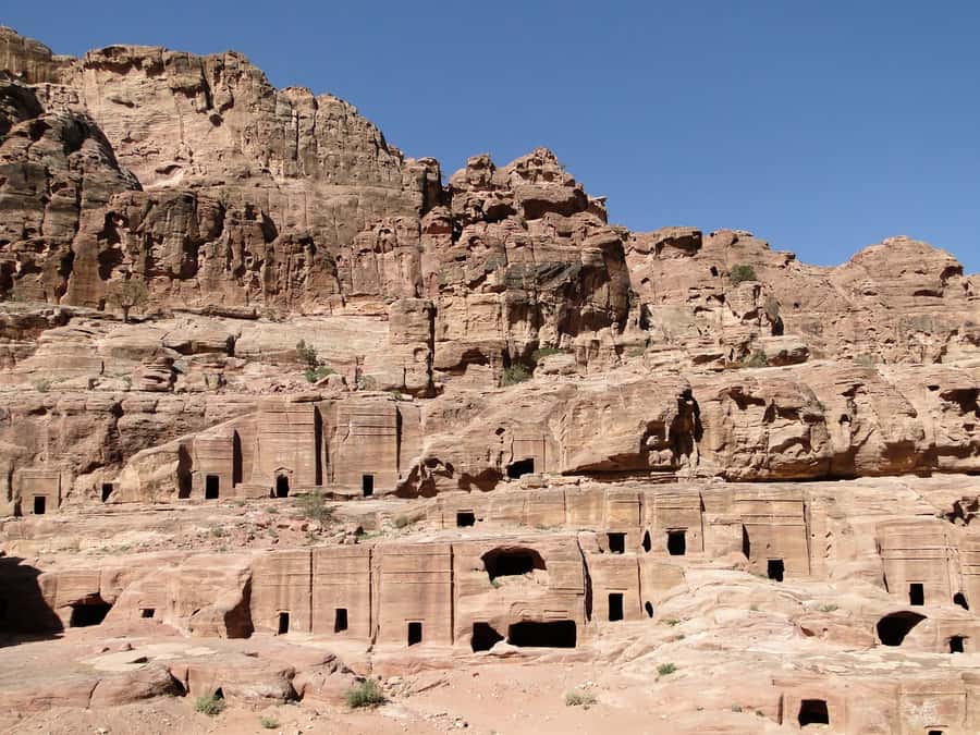 From Aqaba: Petra 1 Day Tour - Lunch at a local restaurant