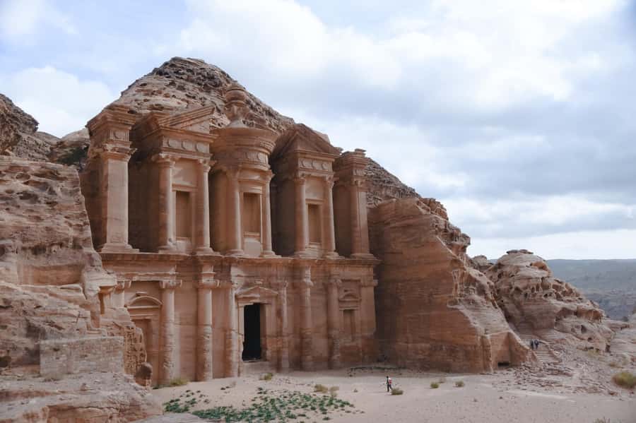 From Dead Sea: Private Full-Day Petra Tour - Entering Petra through the Siq