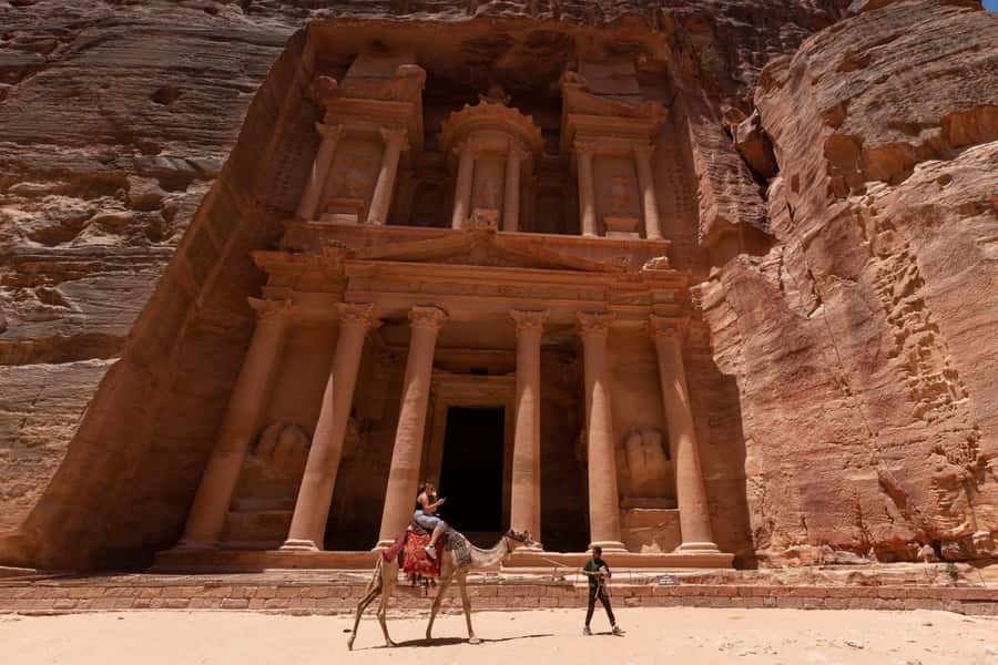 From Eilat: Petra Full-Day Guided Tour with Transfers - Entering Petra, the red-rose city