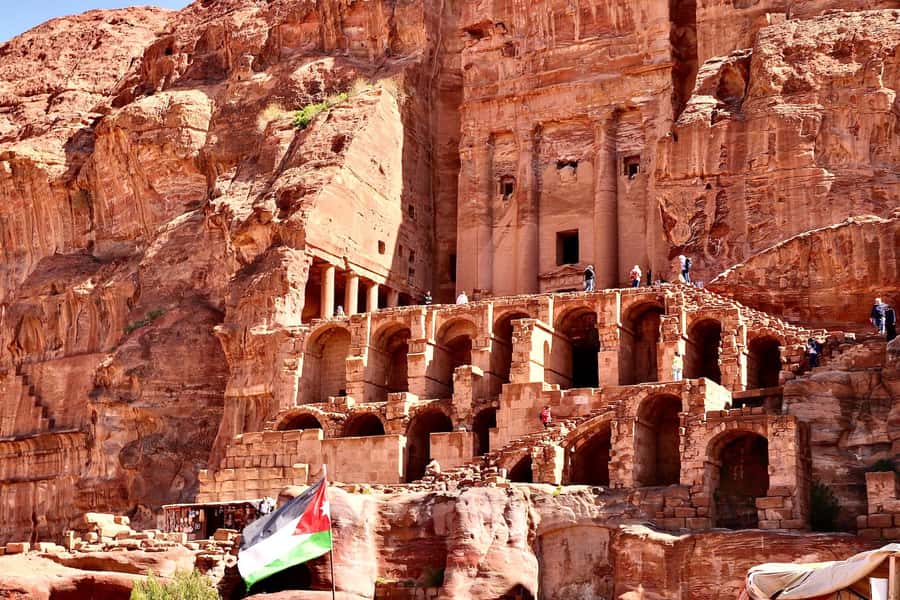 From Jerusalem: Full-Day Tour to Petra with Lunch - Lunch gives the day a needed pause