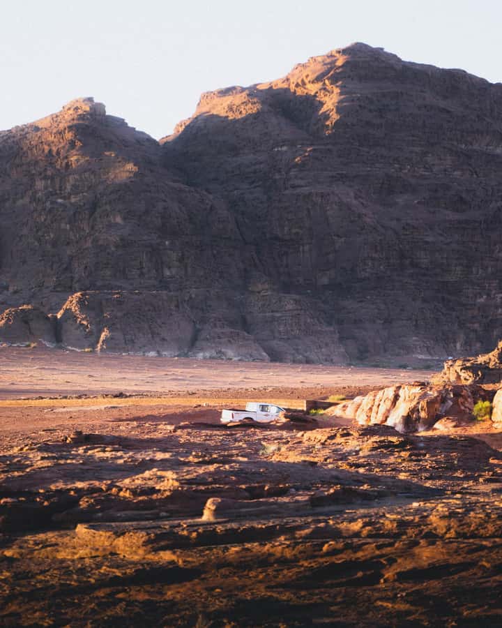 From Petra: Visit wadi rum back to Amman or Amman Airport - Practical tips for making the day easier