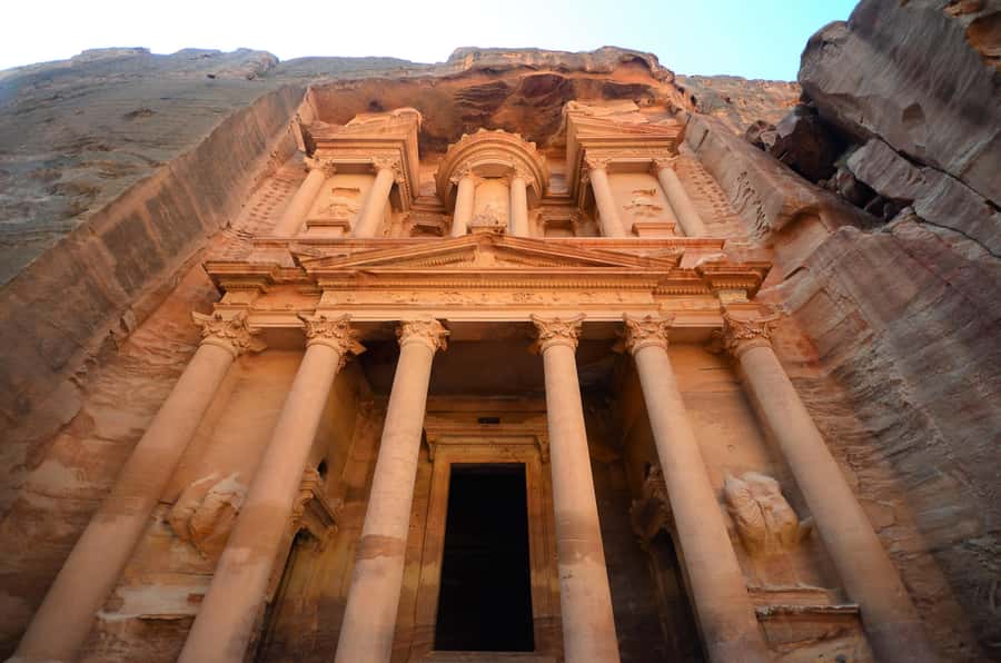 From Tel Aviv: Guided Day Trip to Petra with Lunch - Crossing from Israel into Jordan