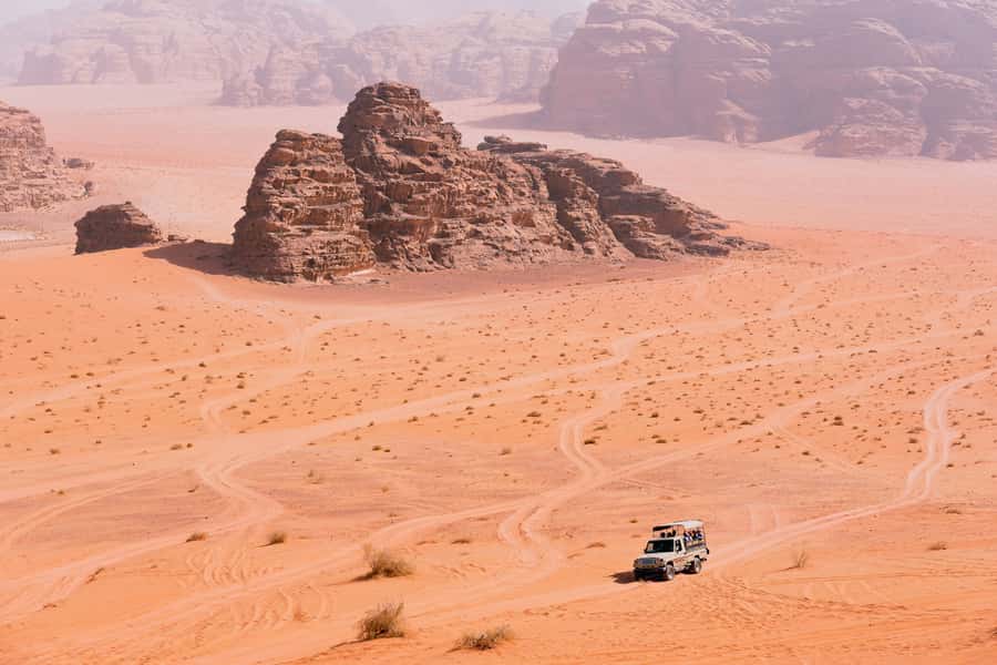 From Tel Aviv: Petra & Wadi Rum 2-Day Tour with Bedouin Tent - Food, guides, and the human side of the tour