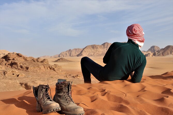 Full Day 4x4 Classic Desert Tour with overnight in private tent - Khazali Canyon gives the day a change of pace