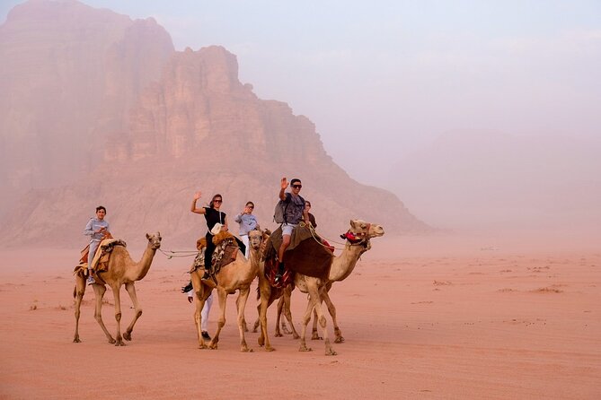 Full Day Jeep Tour in Wadi Rum (incl. Bedouin picnic lunch) - Small Arch, with a little scrambling