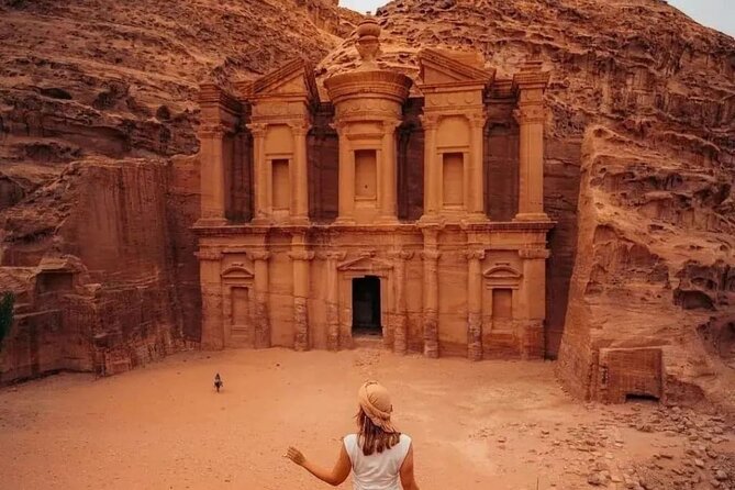 Full Day Petra Private Guided Tour - The Royal Tombs and the limits of four hours