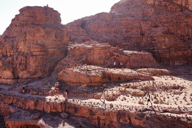 Full Day Private Jeep Tour in Wadi Rum - Small Arch, Lawrence House, and changing scale