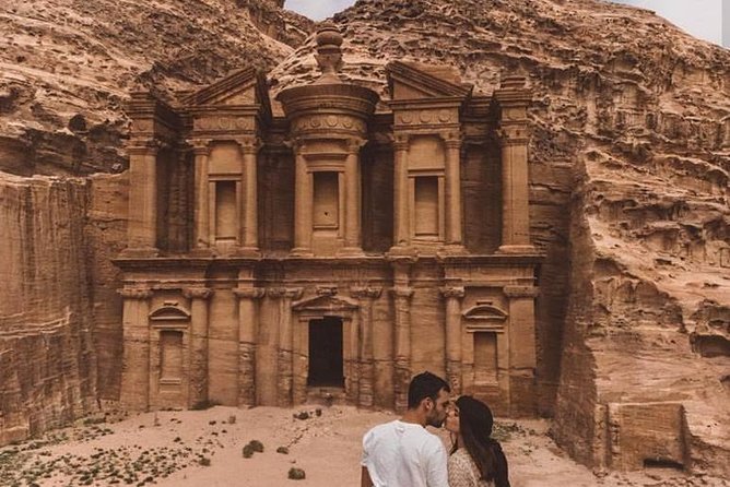 Full Day Private Tour To Petra From Amman - Entering Petra through the Siq