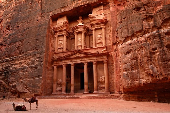 Full-Day Private Tour to Petra from the Dead Sea - Arriving at the Petra visitor center