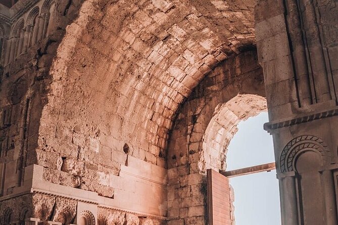 Full Day Tour in Jerash and Amman City from Amman - Driving north to the Roman city of Jerash