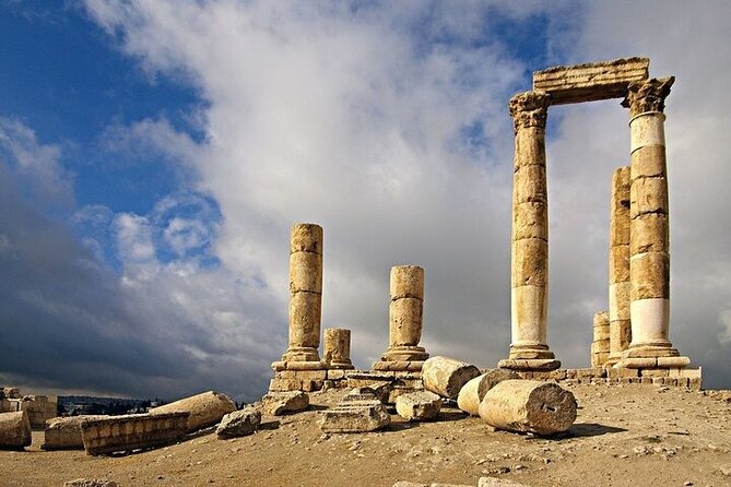 Full Day Tour in Jerash and Amman City from Amman - A quieter hour at King Abdullah Mosque