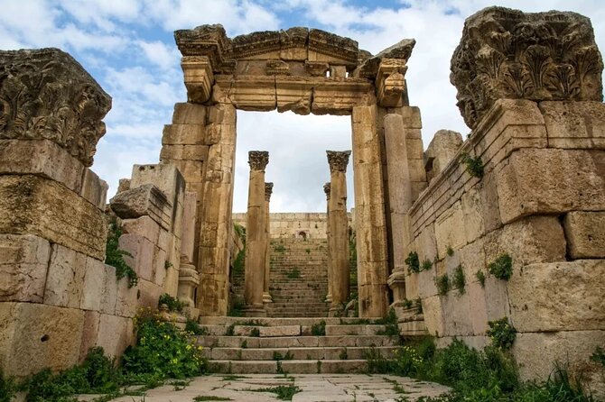 Full day Tour in Jerash and Dead sea from Amman - Lunch, mud, and the cost of comfort